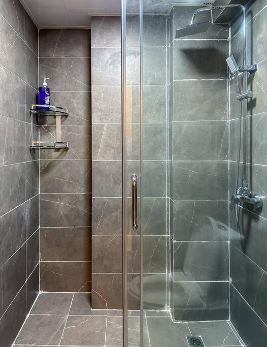 Exquisite 1bed With Free Parking Gym And Pool Apartment Nairobi