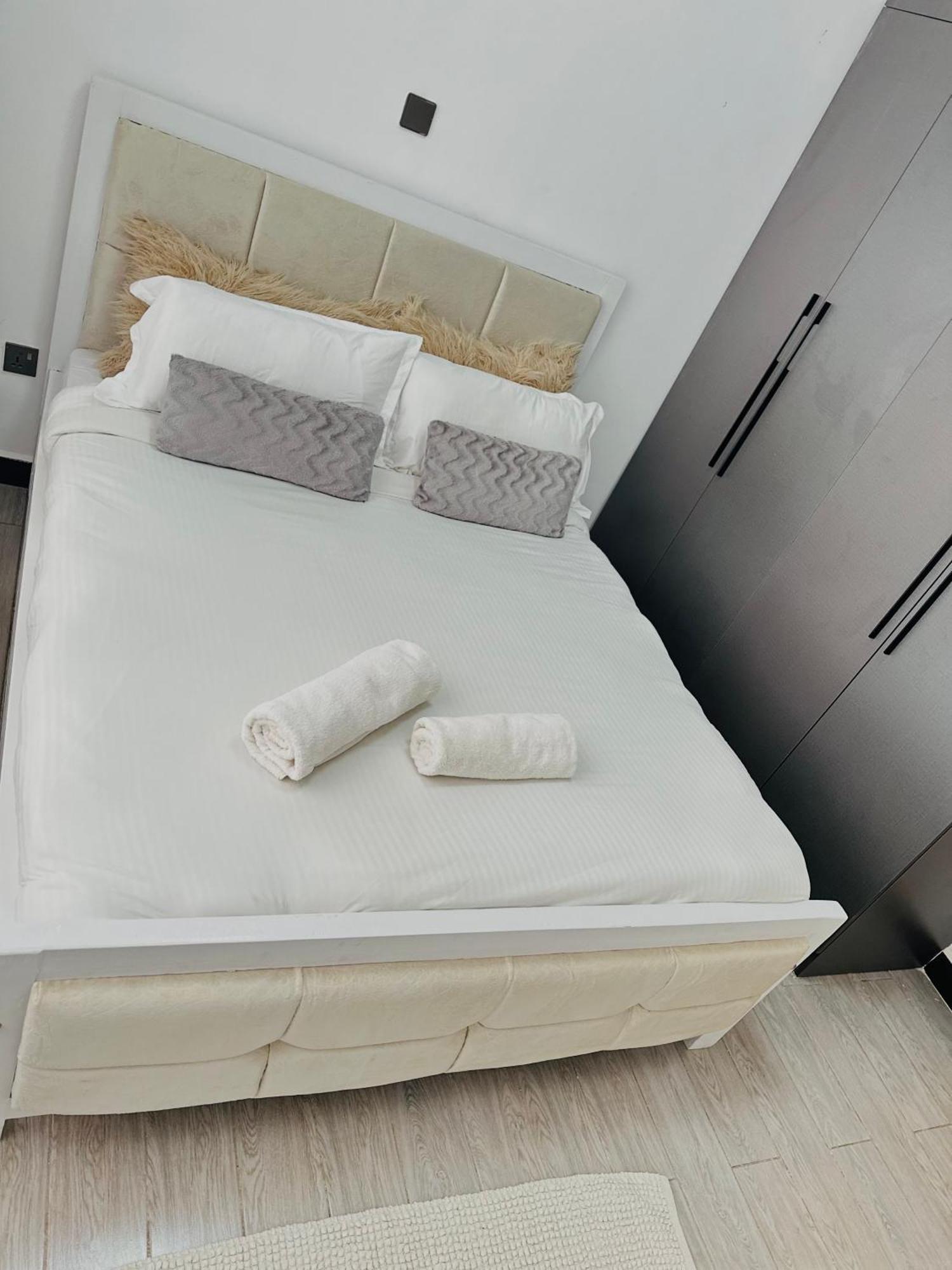 Elegant Spacious Two Bedroom Apartment-swimming Pool Included Apartment Nairobi