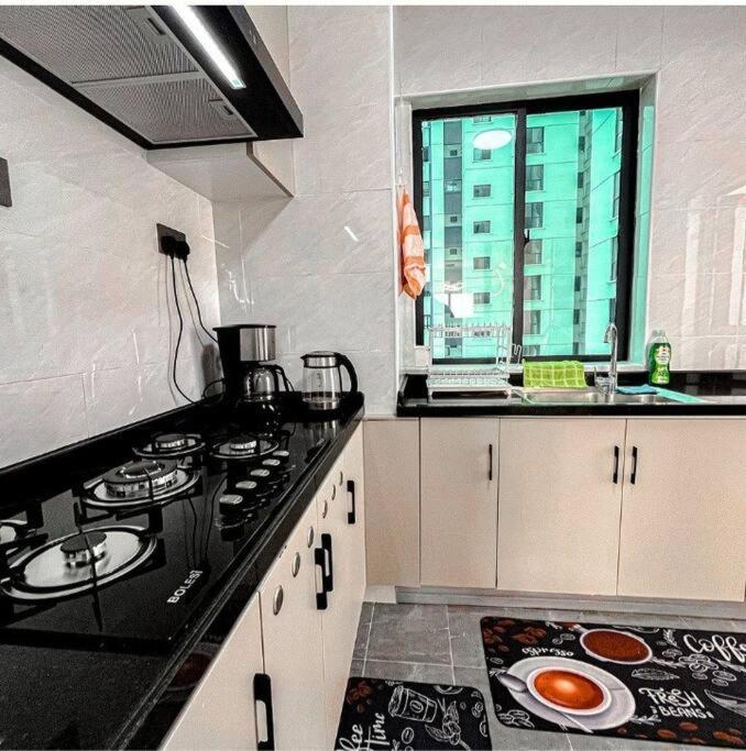Brand New Cozy 2br With Heated Pool&gym
