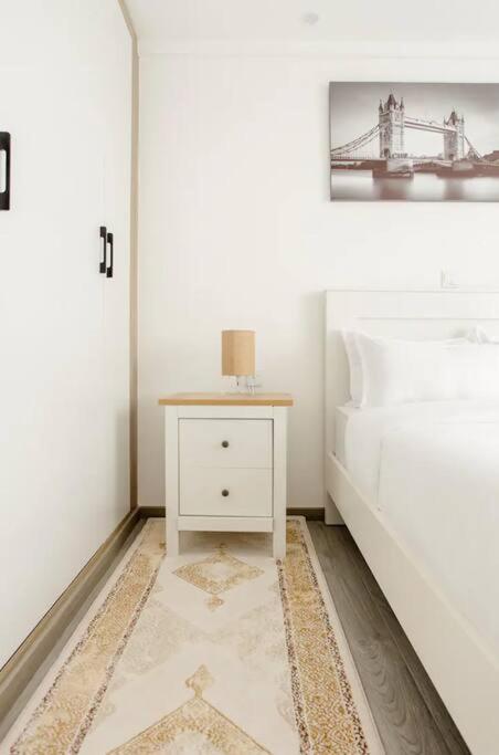 Cozy 1 Bedroom Gold Park Homes, Yaya Center Apartment Nairobi