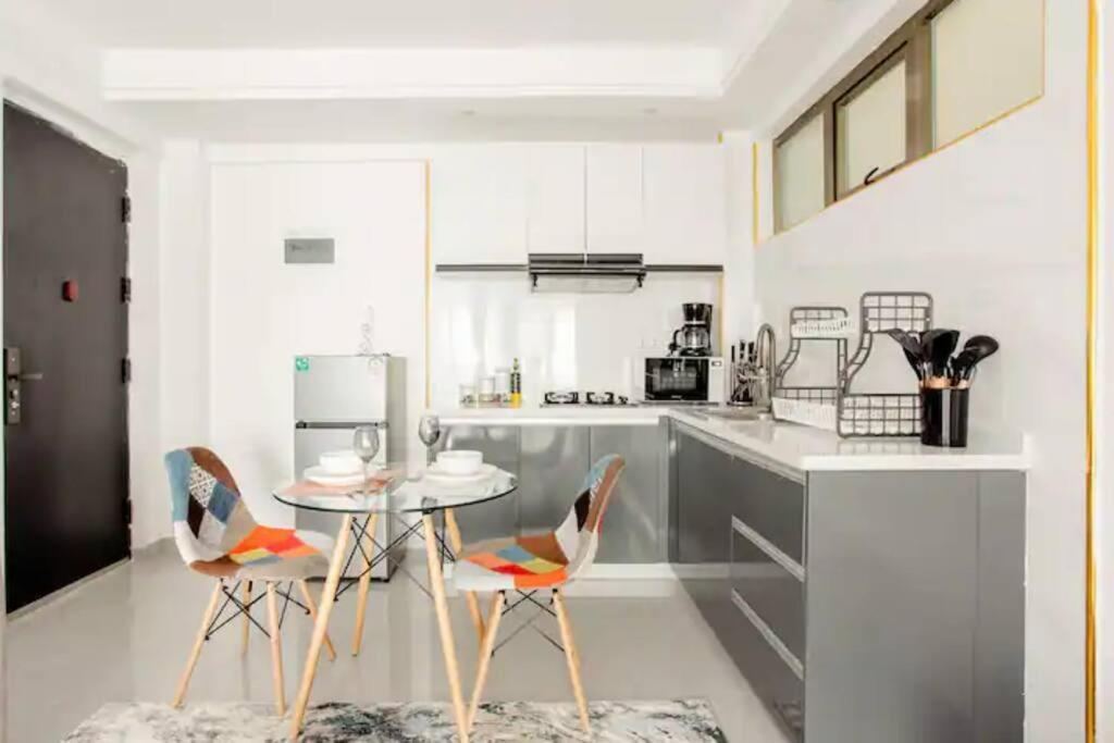 Cozy 1 Bedroom Gold Park Homes, Yaya Center * Nairobi
