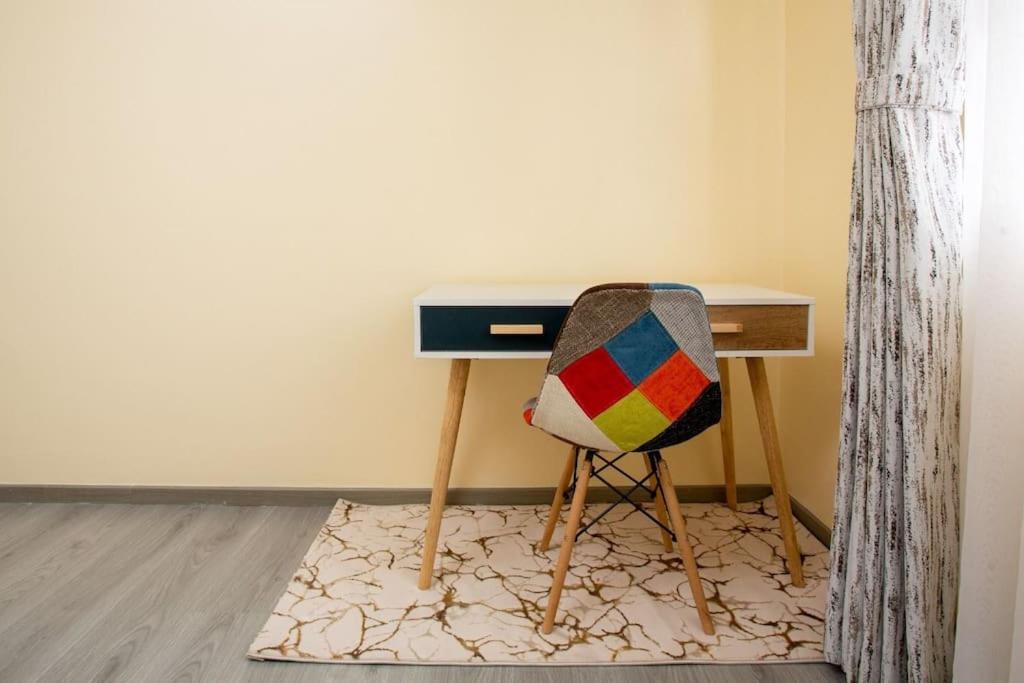 Cozy 1 Bedroom Gold Park Homes, Yaya Center Apartamento *