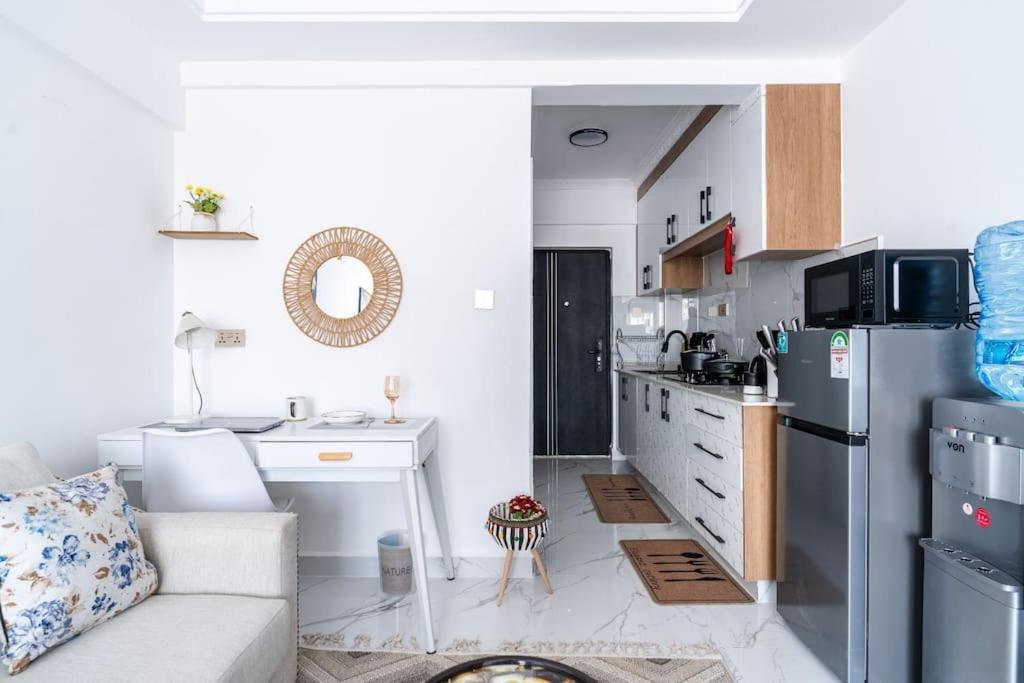 Smarthomes Stylish In Kilimani, Yaya Center With Gym Nairobi