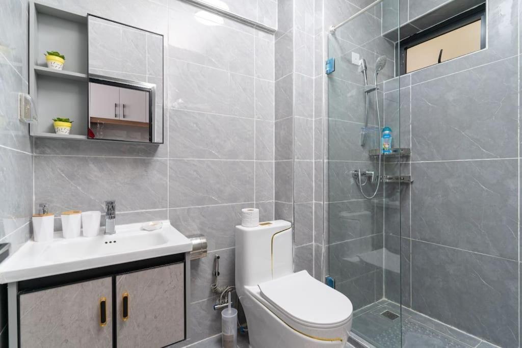 Smarthomes Stylish In Kilimani, Yaya Center With Gym Apartment