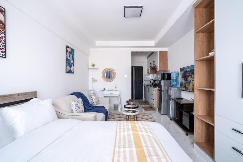Smarthomes Stylish In Kilimani, Yaya Center With Gym Apartment *