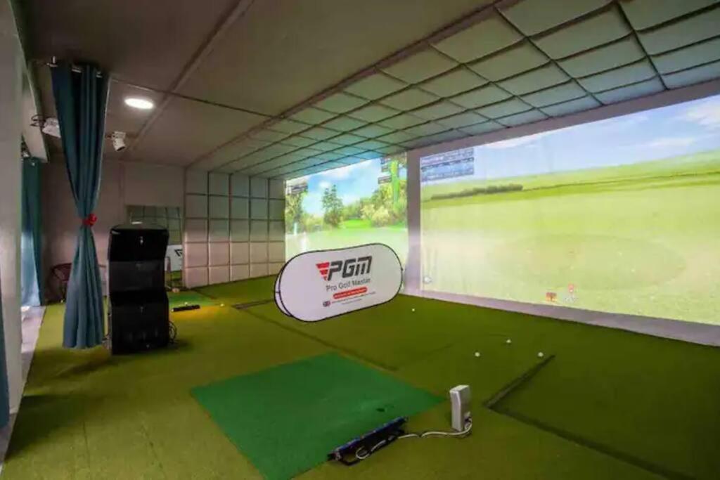 Gold Park 1br With Gym And Golf Simulator, Kilimani