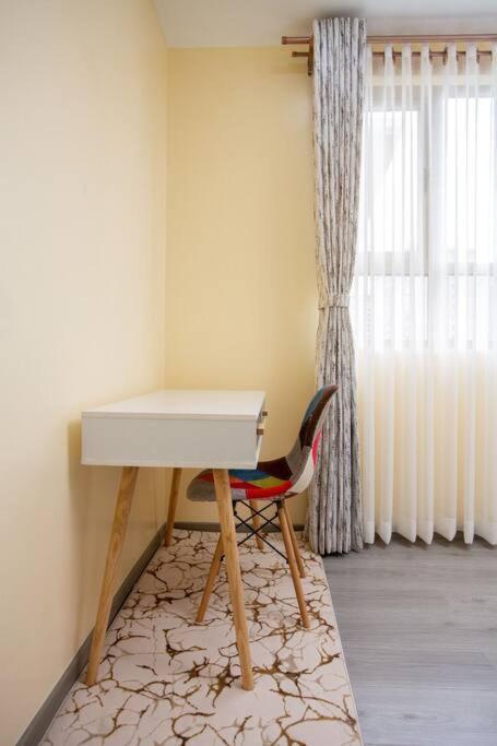 Gold Park 1br With Gym And Golf Simulator, Kilimani *