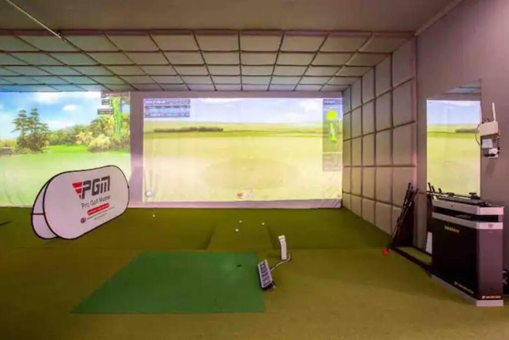 Gold Park 1br With Gym And Golf Simulator, Kilimani *