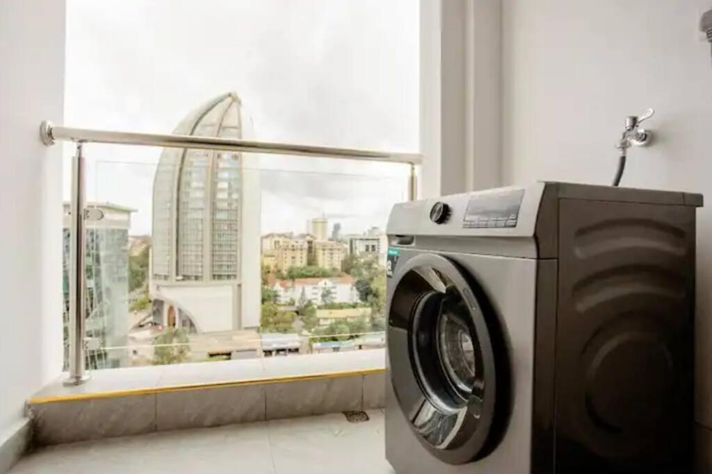 Gold Park 1br With Gym And Golf Simulator, Kilimani Apartment *