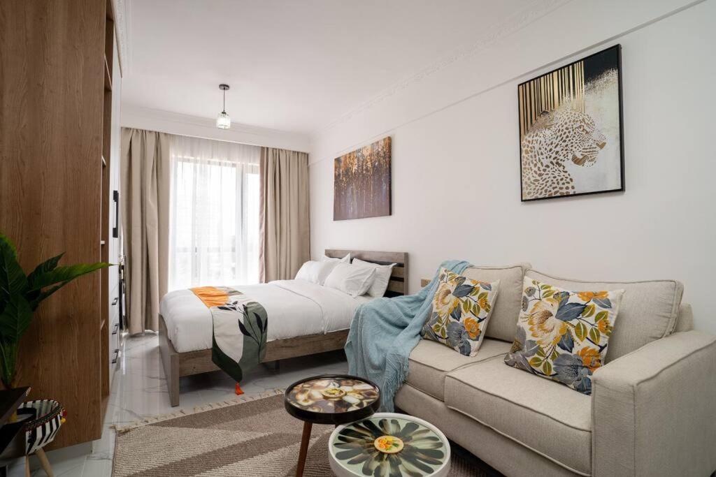 Smarthomes In Kilimani, Yaya Center With Gym Apartment *