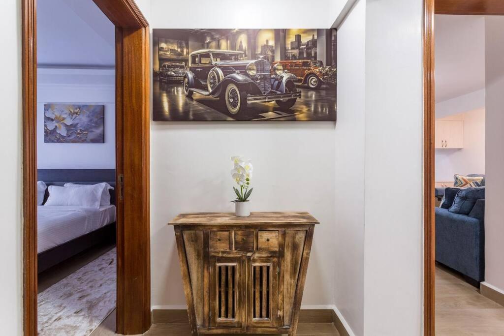 Apartment Executive 2br Penthouse Near Sarit Mall Westlands, Next To Movenpick *