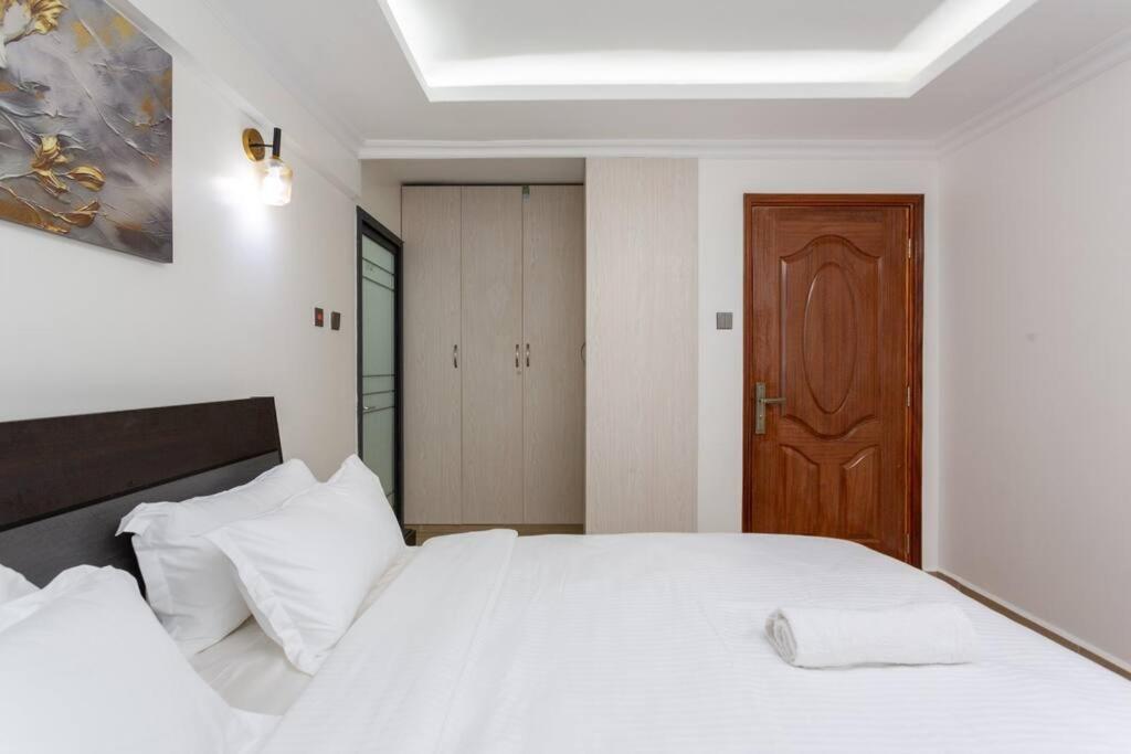 Executive 2br Penthouse Near Sarit Mall Westlands, Next To Movenpick Apartment Nairobi