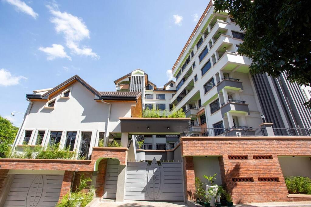 Executive 2br Penthouse Near Sarit Mall Westlands, Next To Movenpick *
