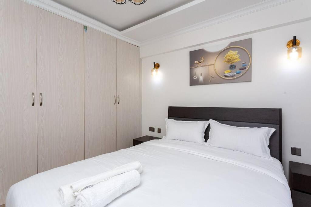 Executive 2br Penthouse Near Sarit Mall Westlands, Next To Movenpick Apartment