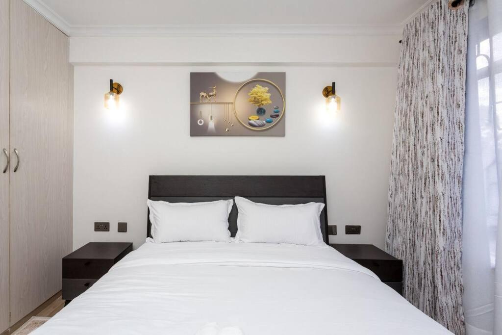 Apartment Executive 2br Penthouse Near Sarit Mall Westlands, Next To Movenpick Nairobi