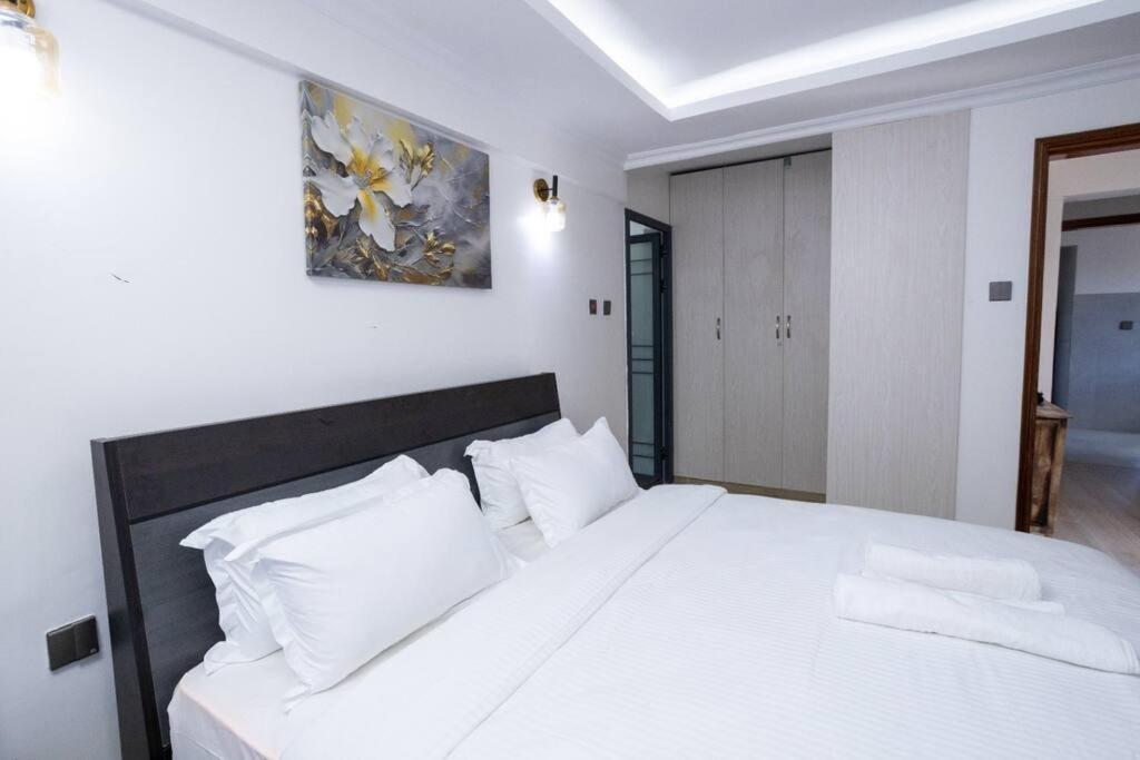 Executive 2br Penthouse Near Sarit Mall Westlands, Next To Movenpick Apartment