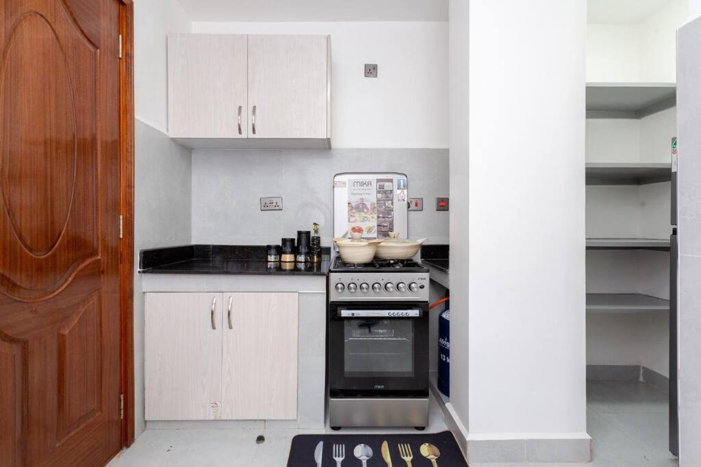 Executive 2br Penthouse Near Sarit Mall Westlands, Next To Movenpick *