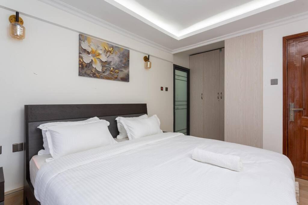Executive 2br Penthouse Near Sarit Mall Westlands, Next To Movenpick Nairobi