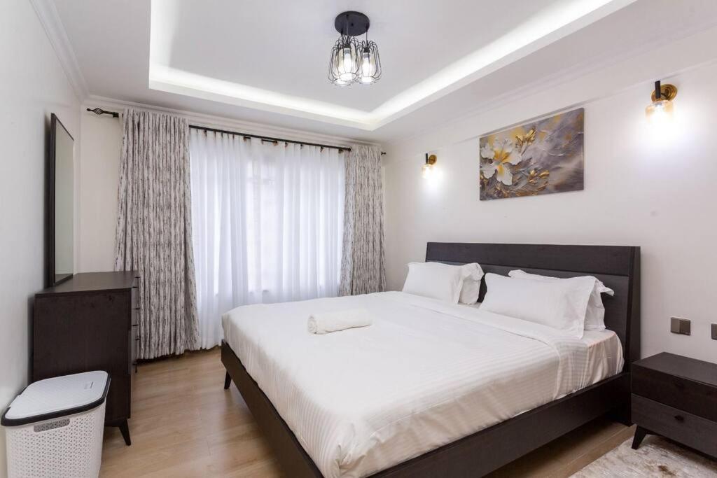 Apartment Executive 2br Penthouse Near Sarit Mall Westlands, Next To Movenpick