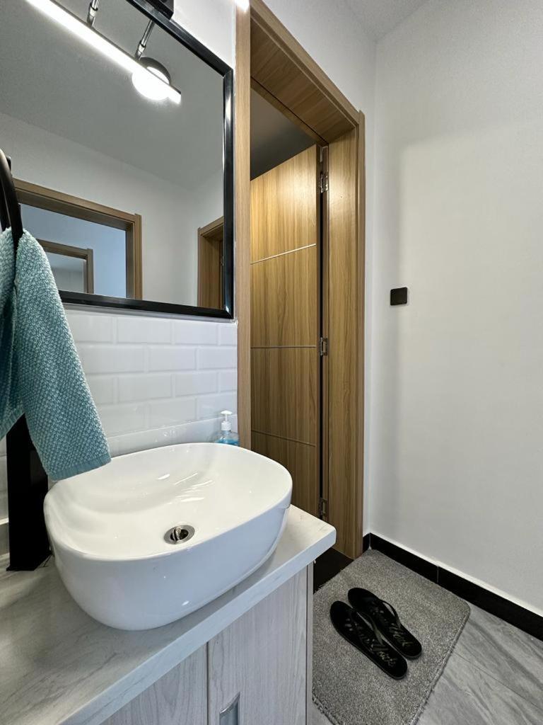 Staroot Residency Kilimani 2bedroom * Nairobi
