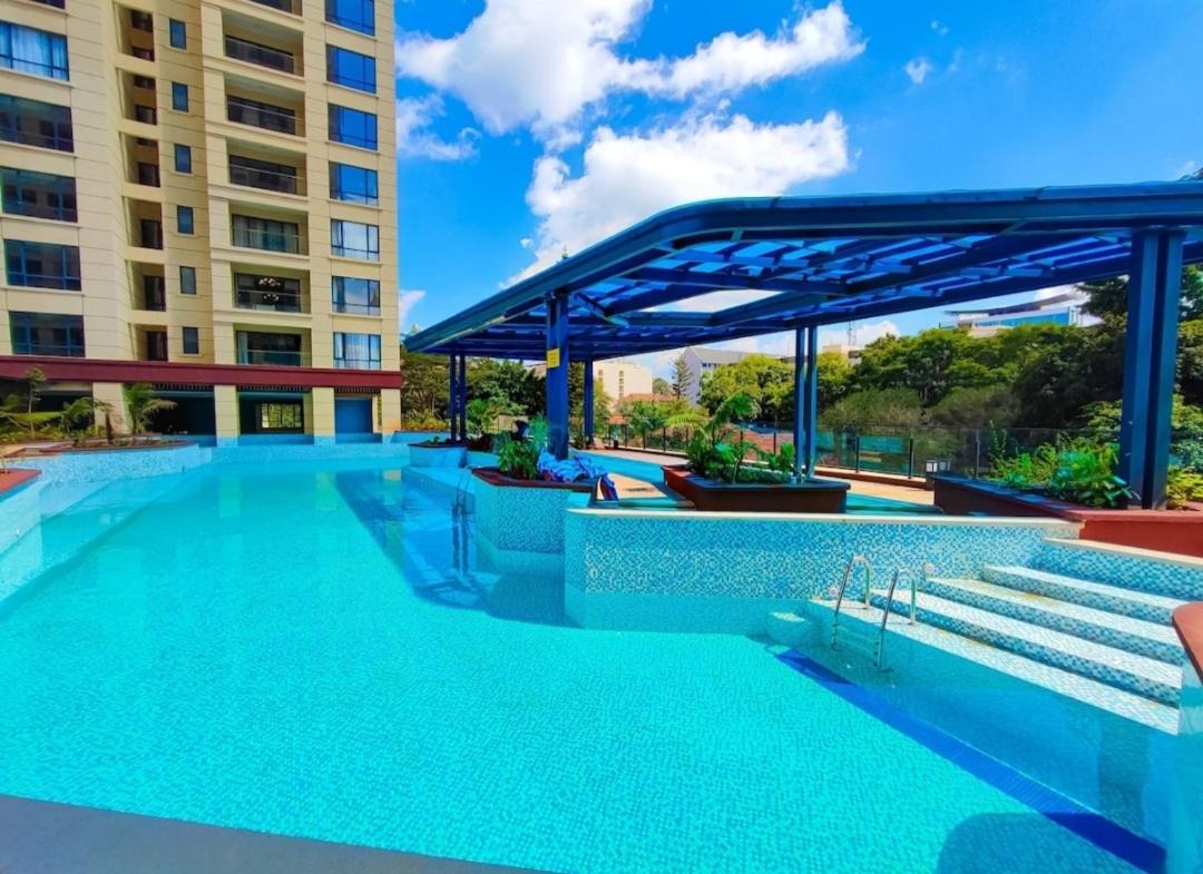 Home's By Grewal Apartment *