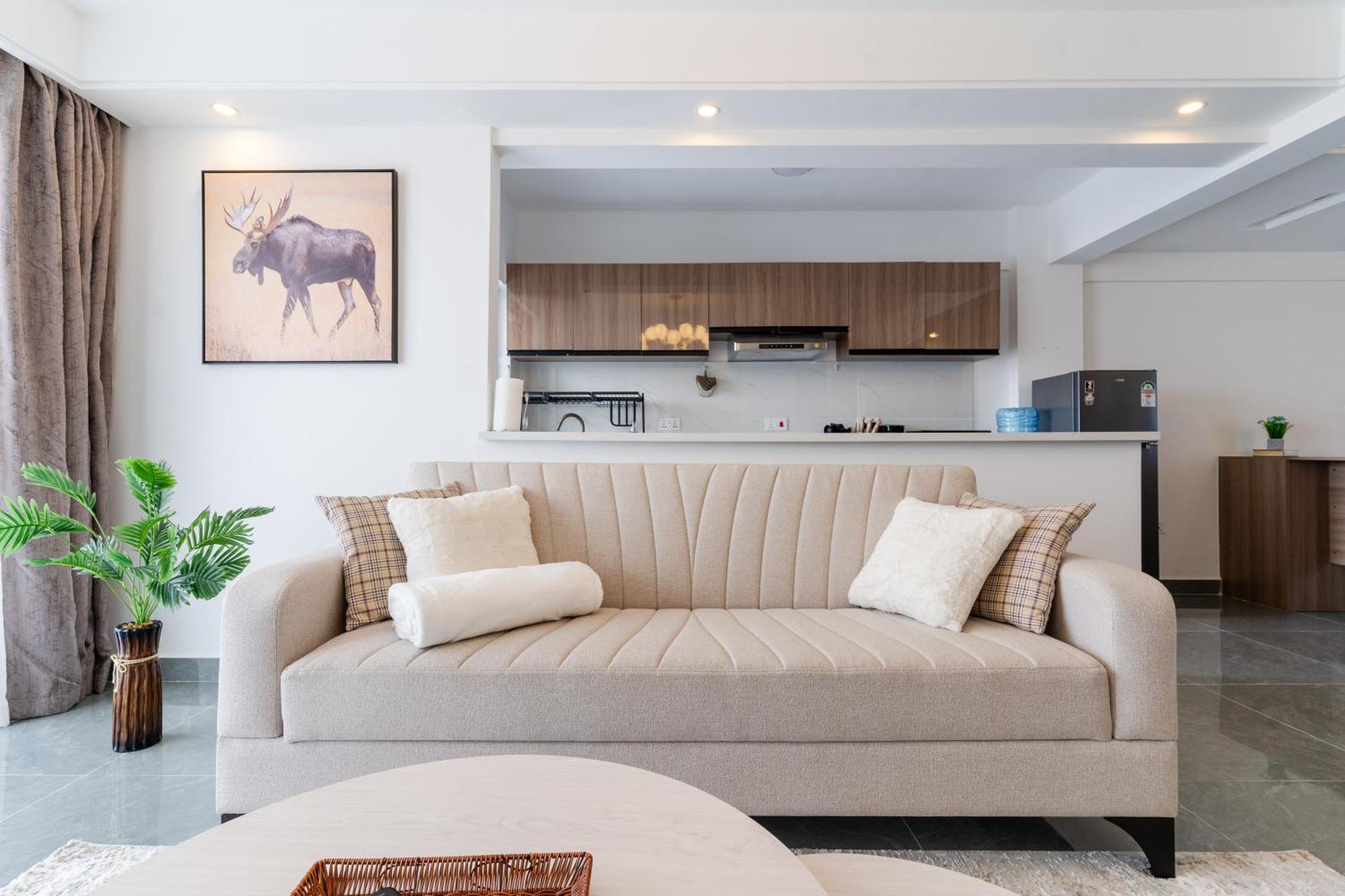 Airy With Gym, Stunning View At Riverside Apartment Nairobi
