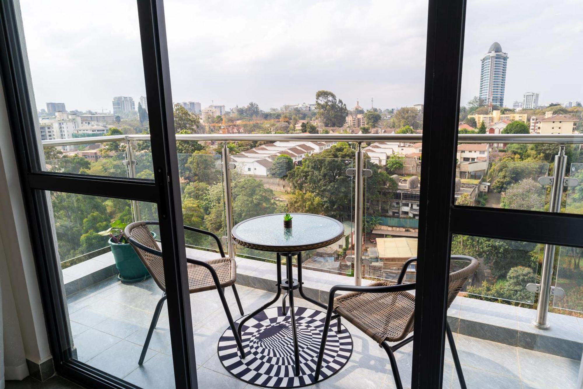 Apartment Airy With Gym, Stunning View At Riverside