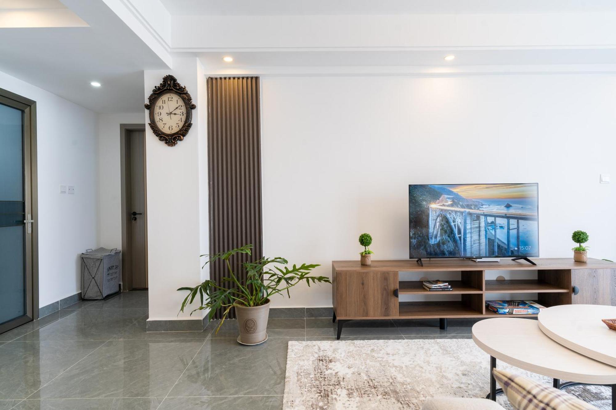 Apartment Airy With Gym, Stunning View At Riverside Nairobi