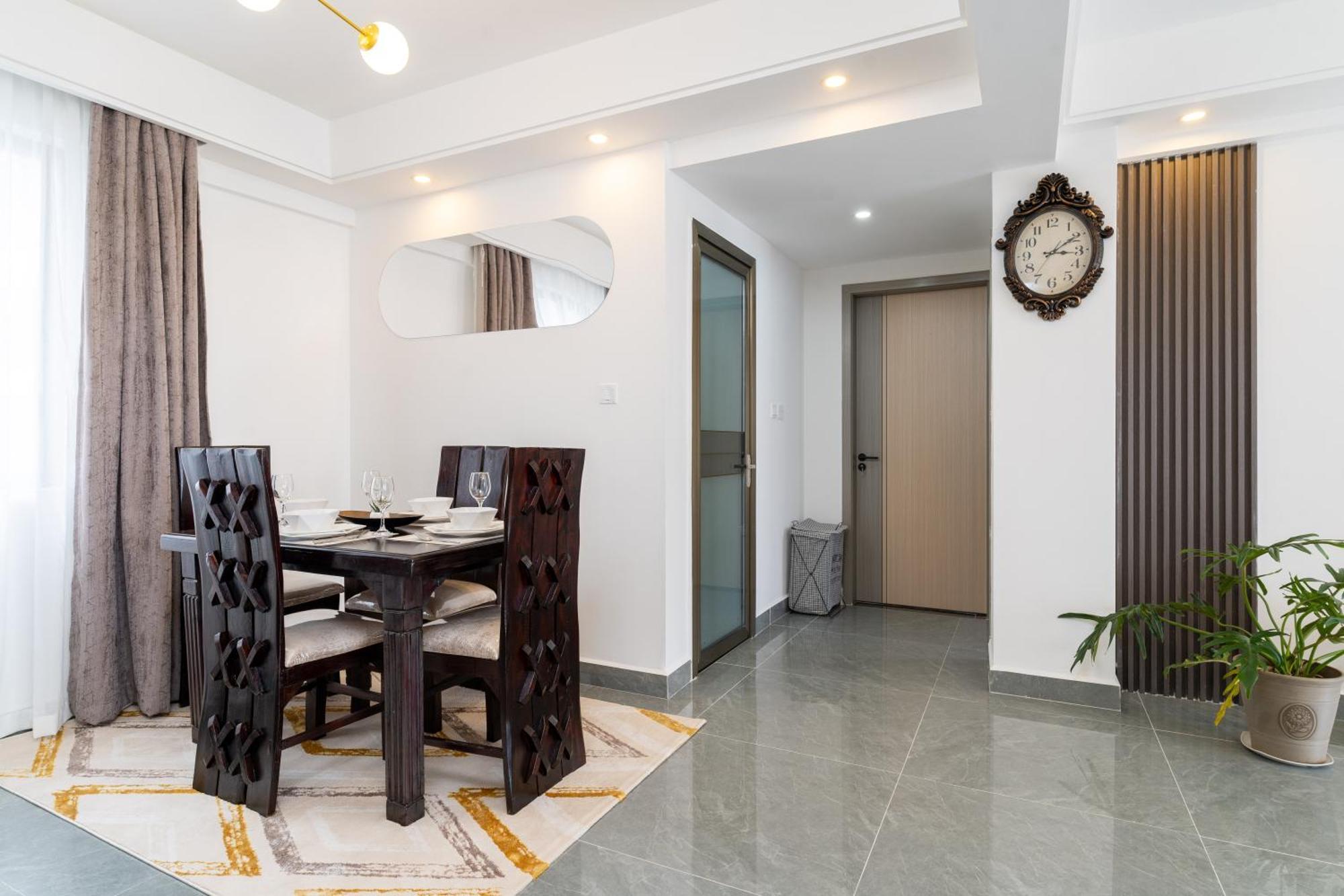 Apartment Airy With Gym, Stunning View At Riverside *