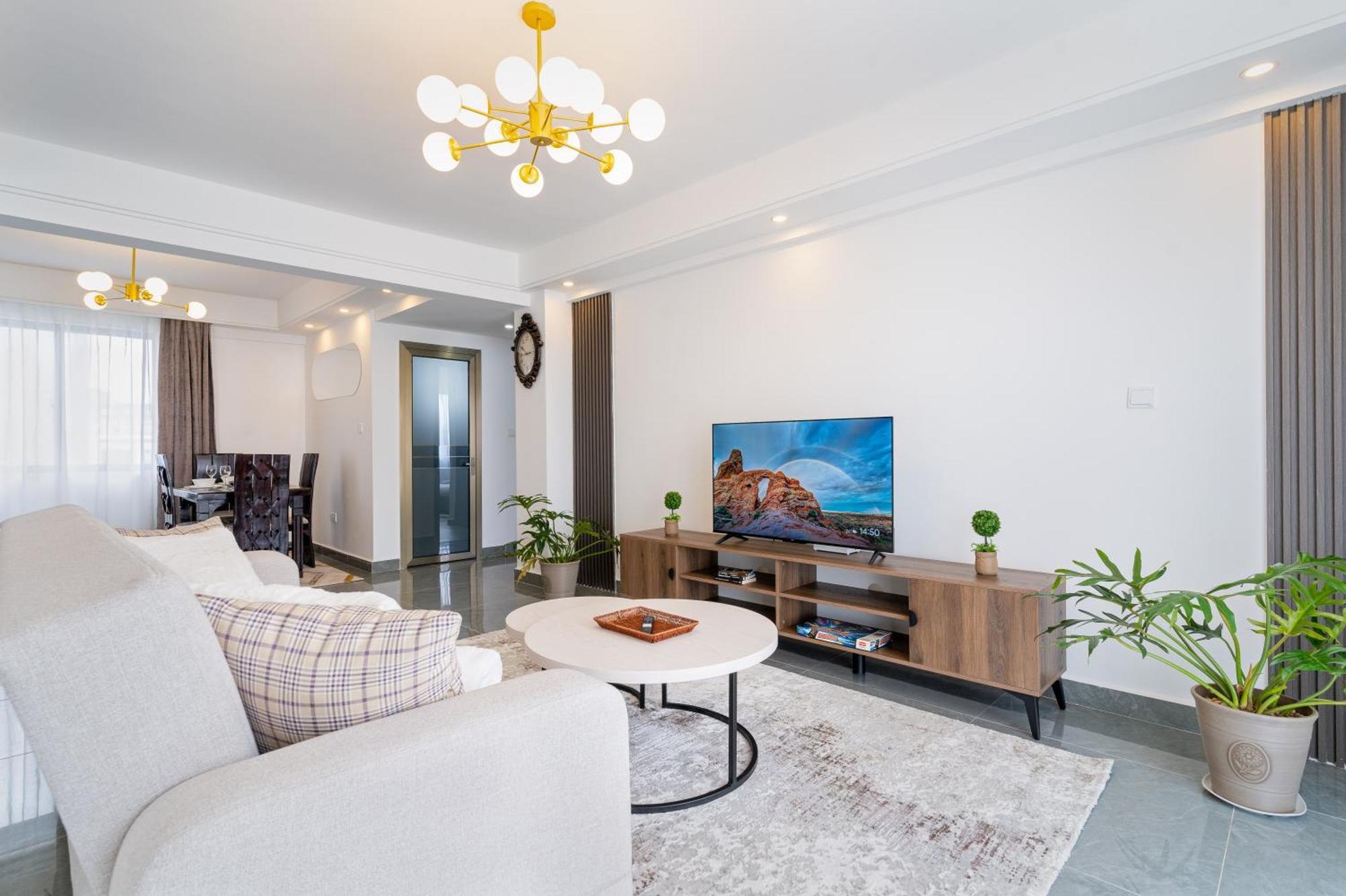 Airy With Gym, Stunning View At Riverside Apartment *