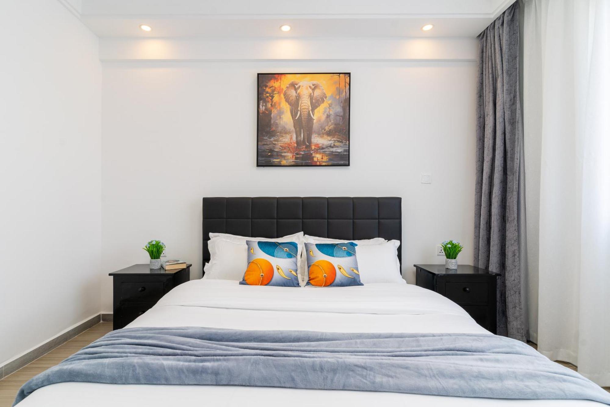 Apartment Airy With Gym, Stunning View At Riverside Nairobi