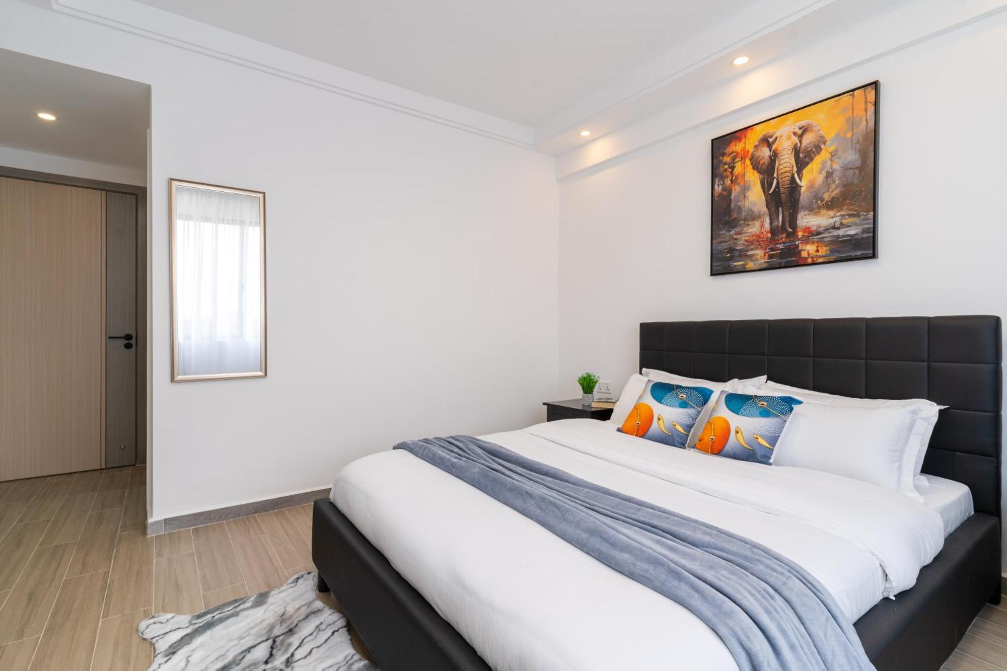 Apartment Airy With Gym, Stunning View At Riverside Nairobi