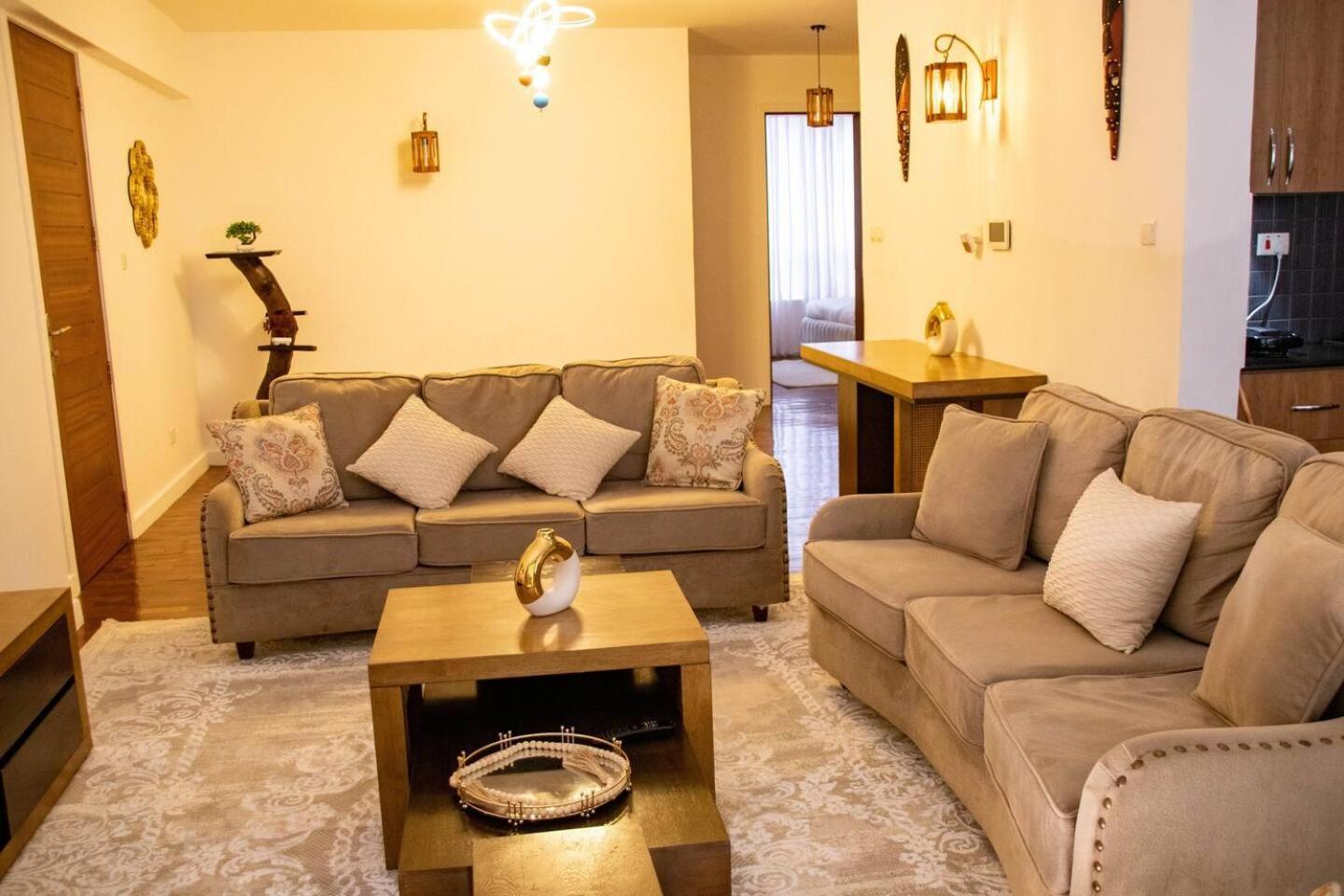 Un Accredited 2br3bedspoolgymfullpower Backup70inchtv *
