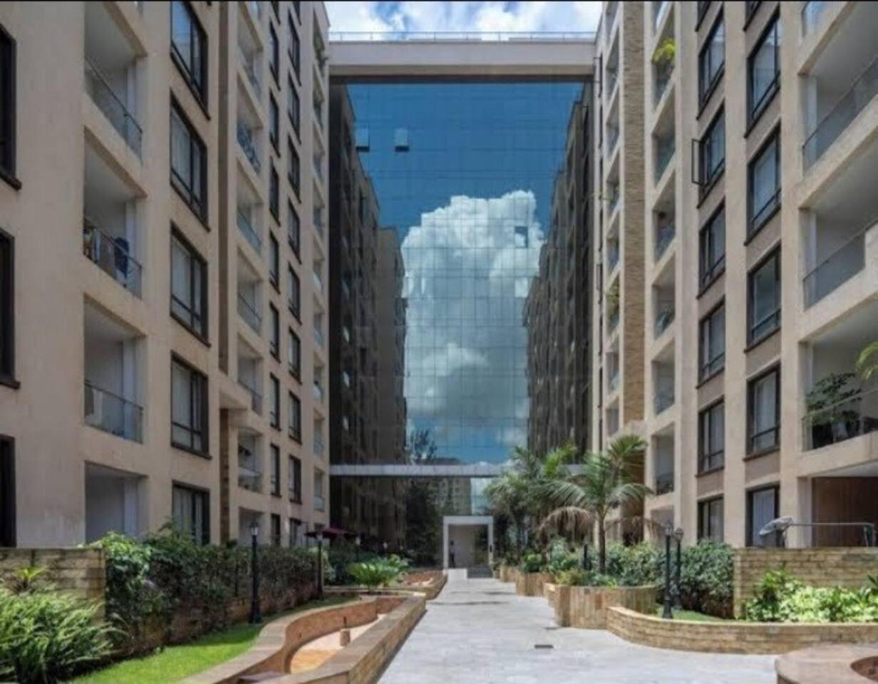 Apartment Un Accredited 2br3bedspoolgymfullpower Backup70inchtv *