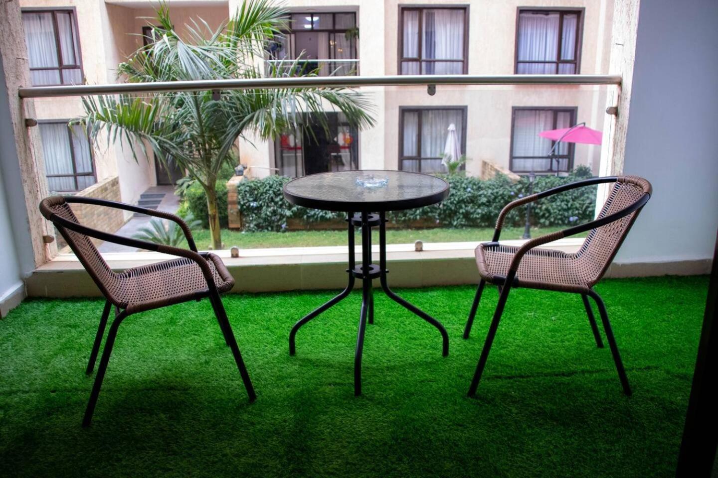 Un Accredited 2br3bedspoolgymfullpower Backup70inchtv Apartment Nairobi