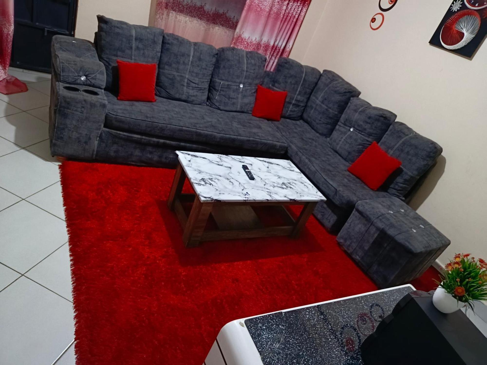 Reddz South B Apartment *