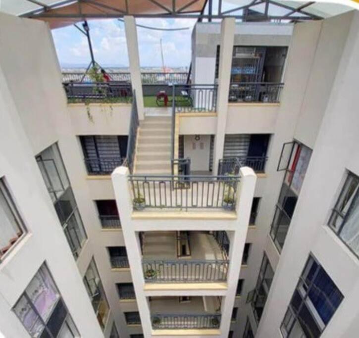 Apartment Convenient Cozy Spot Near Airport *