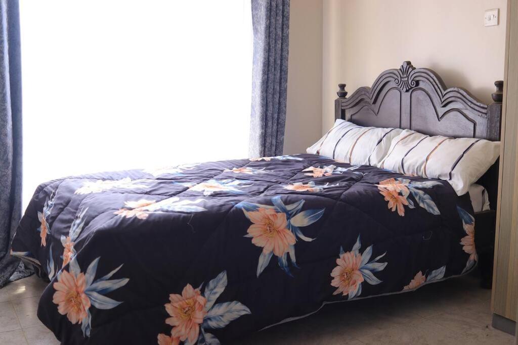Convenient Cozy Spot Near Airport Apartment *