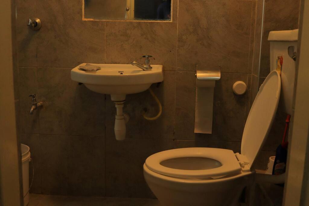 Apartment Convenient Cozy Spot Near Airport