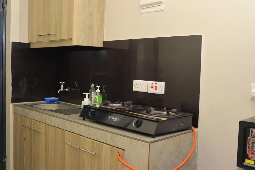 Convenient Cozy Spot Near Airport *
