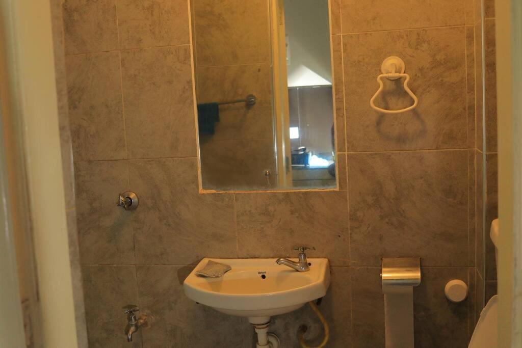 Convenient Cozy Spot Near Airport Nairobi