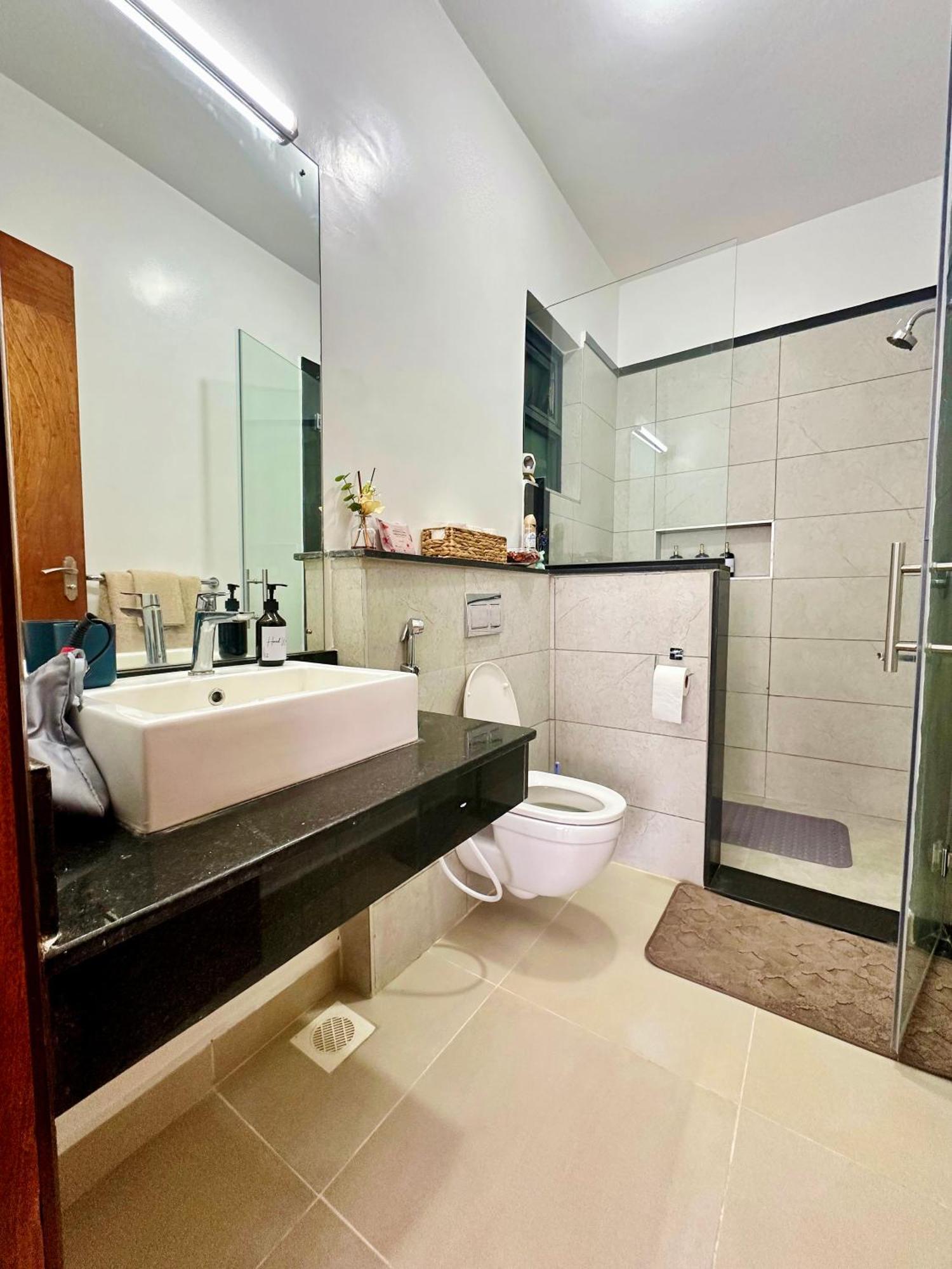 Exclusive 2br In Westlands With Stunning Views, Pool & Gym Apartment