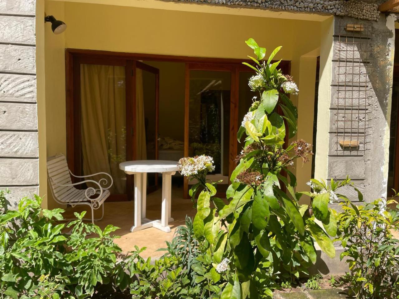 Nzuri House *