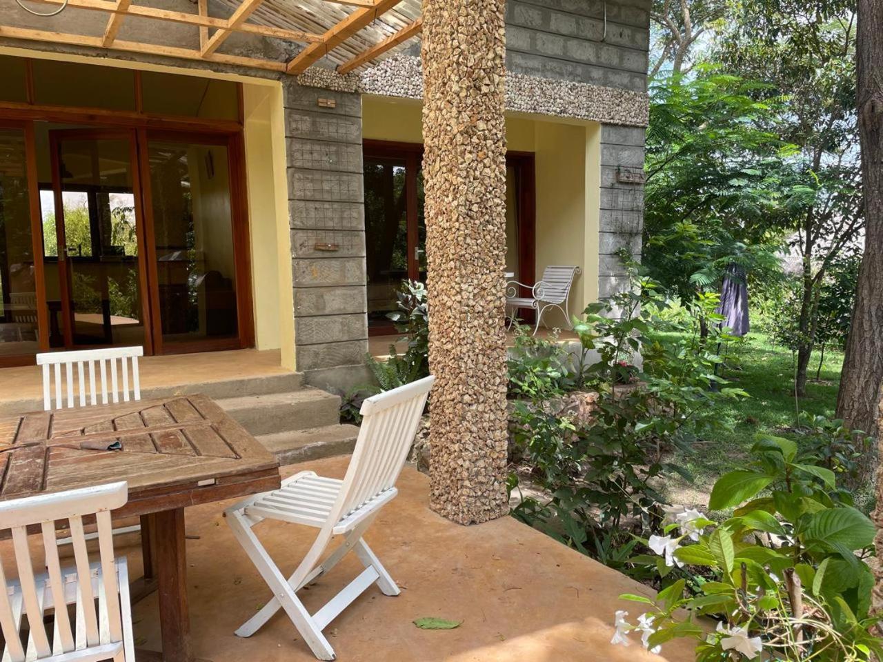 Chalet Nzuri House *