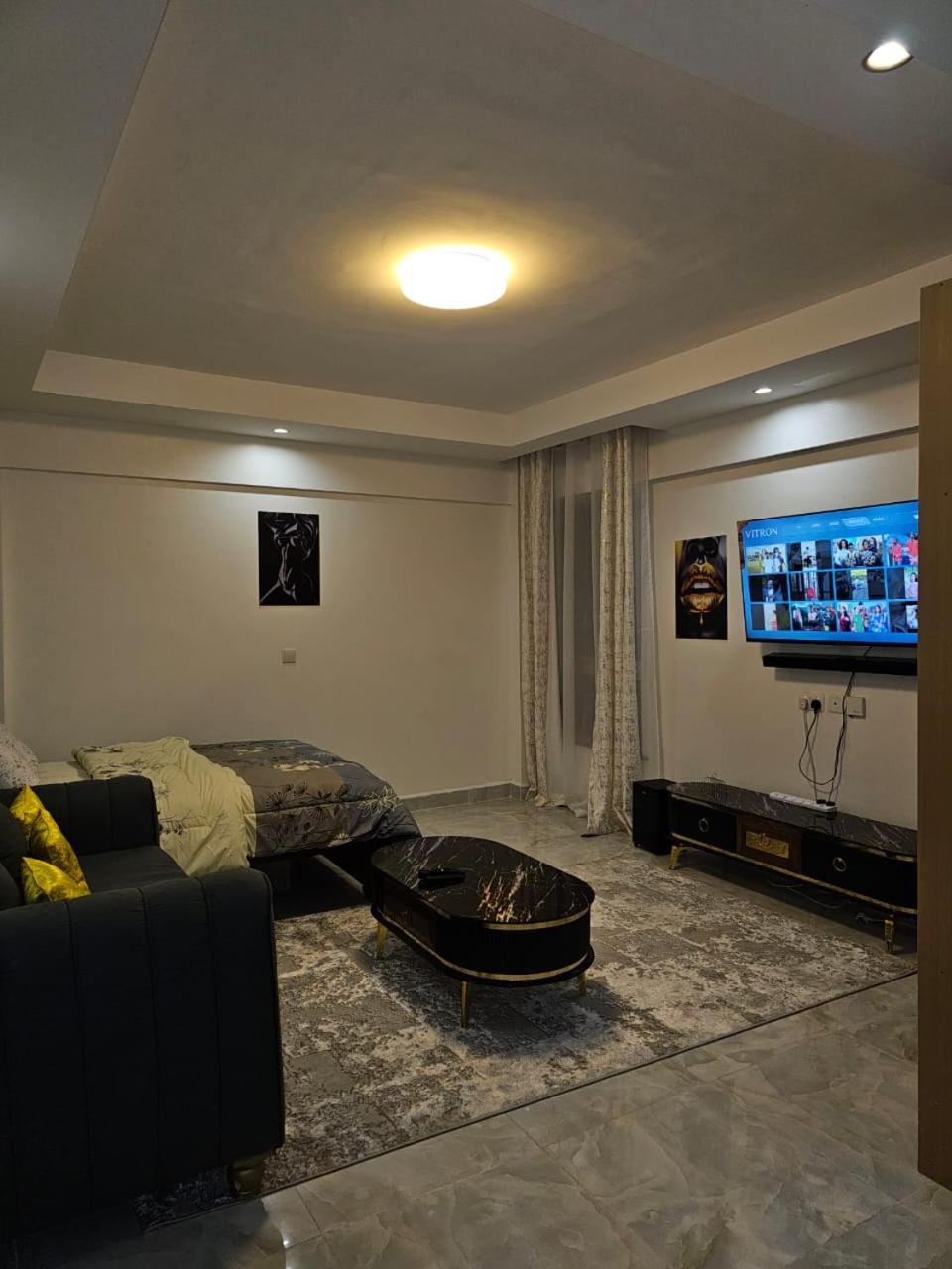 Studio 1108 Apartment *