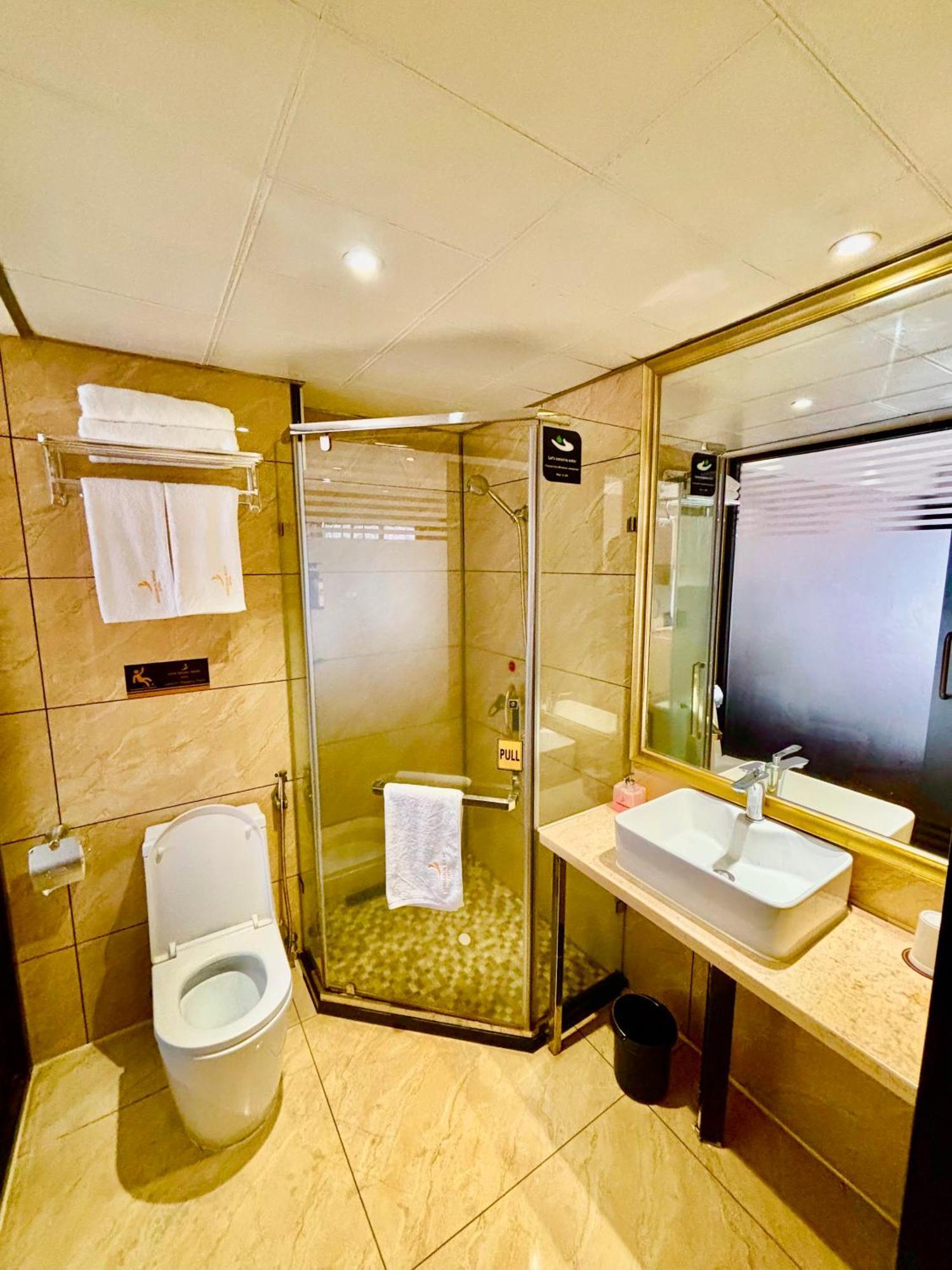 Swiss Lenana Mount Hotel 4*