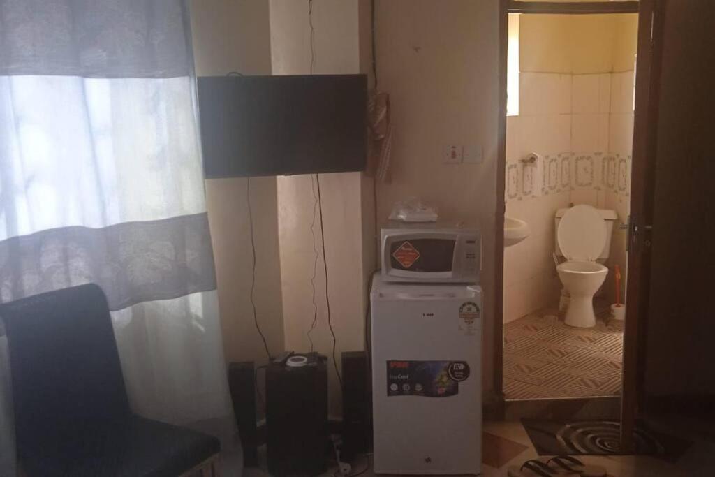 At Roybahn Heights Trm Gate H Apartment *