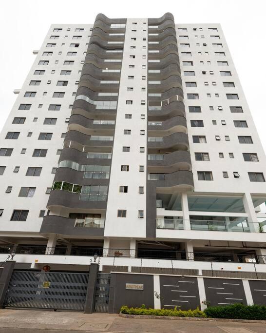 Apartment Modern 3 Bed With Pool, Kileleshwa