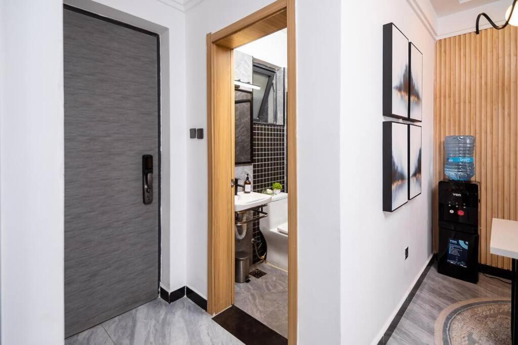 Apartment Modern 2-bed With Pool ,yaya Centre *