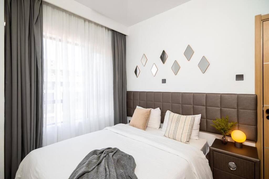 Apartment Modern 2-bed With Pool ,yaya Centre